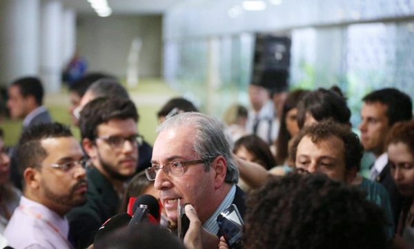 Ele diz que presidente da Câmara não pode ser