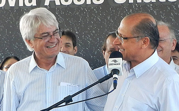Engler e Alckmin, por várias vezes antes das eleições de 2010 afirmaram que Rodovia seria duplicada e sem pedágio (Foto Arquivo)