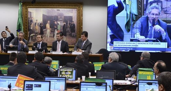 Sessão da Comissão durou 13 horas