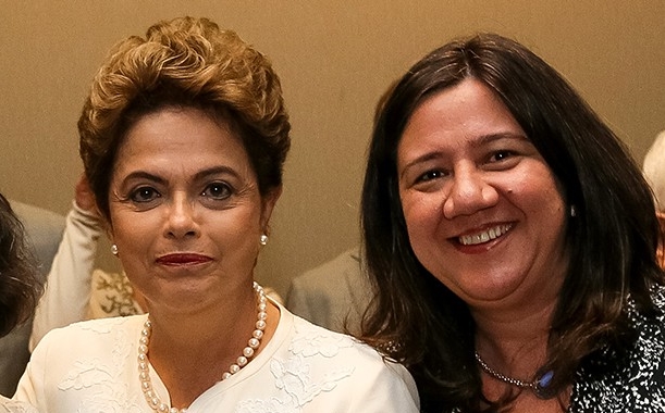 Juliana Pereira, com a presidente Dilma (Foto Arquivo JF)