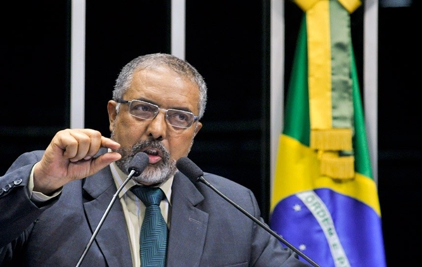Paim: contra as propostas de reformas trabalhista e previdenciária anunciadas pelo governo de seu partido (Foto Agência Senado)
