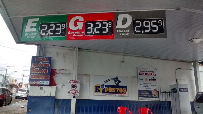Posto de combustíveis na região da Estação com preços já reduzidos (Foto: Jornal da Franca)