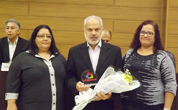Maria Helena, da Fesaúde, Vergara, vice e a presidente do Sinsaúde Elaine