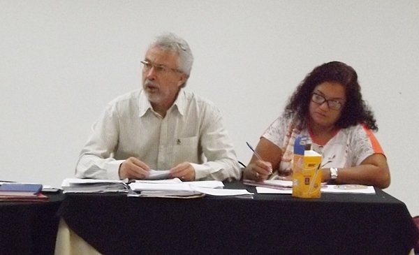 O Presidente da Federação da Saúde, Edison Laércio e a presidente do Sinsaúde de Franca, Elaine do Amaral (Foto Sinsaúde)
