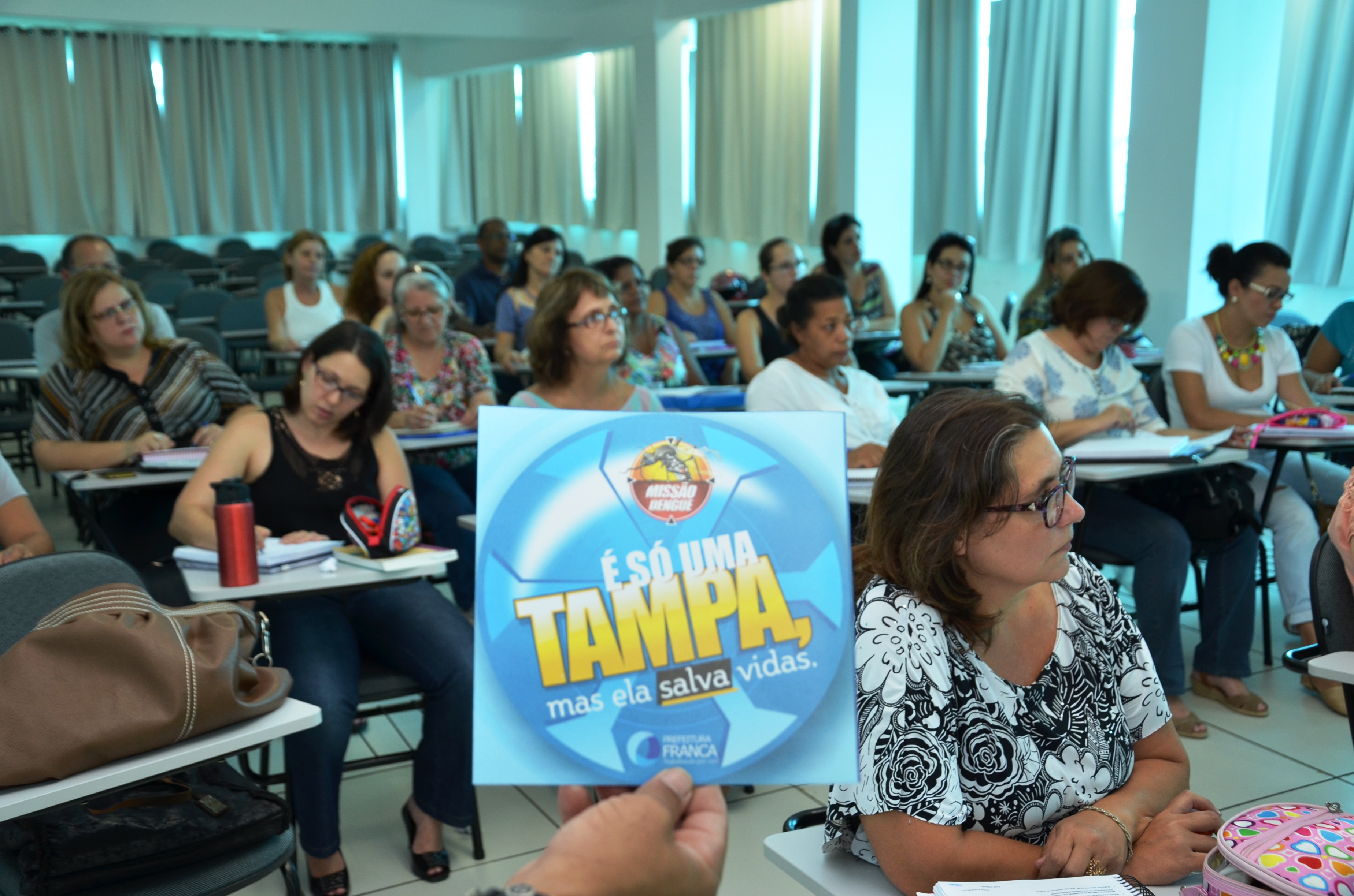 20 estudantes municipais mobilizados para combater o zika vírus