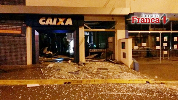Agência da Caixa, explodida em Pedregulho