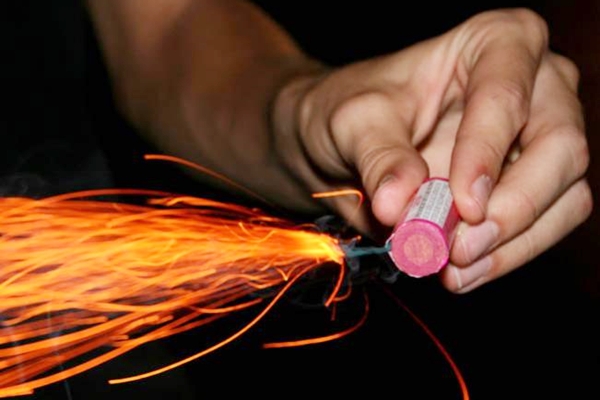 Cuidado no manuseio é fundamental para evitar acidentes que acabam até em mutilações (Foto Reprodução)