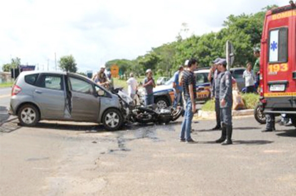 Motociclista ficou em estado grave (Foto Nelson de Paula Duarte)