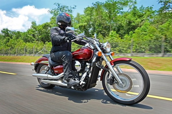 Defeito pode fazer o motor desligar repentinamente, com a moto em movimento, expondo os usuários a sérios riscos (Foto Reprodução)