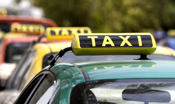 Taxistas convocados devem apresentar documentação (Foto Reprodução)