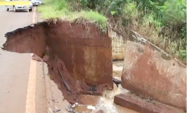 Ponte existente no km 16 ficou sob ameaça (Foto Circuito Regional)