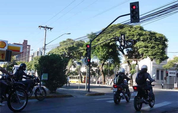 Semáforos seriam desligados na madrugada (Foto Arquivo JF)