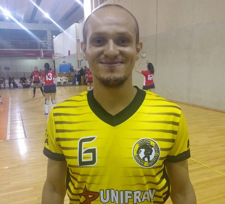 O Levantador Amilton foi eleito o melhor da partida (foto: reprodução)