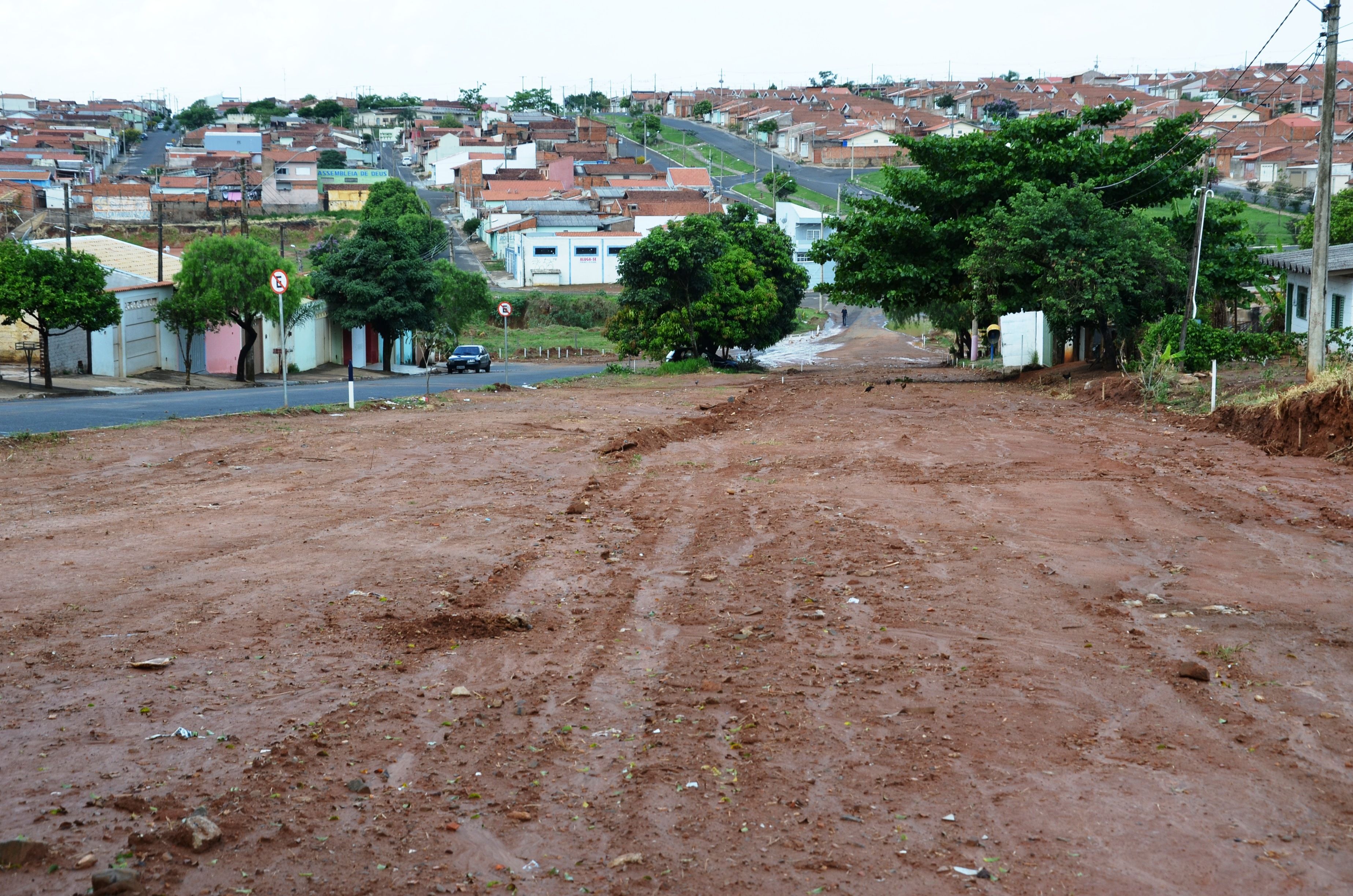 Se o clima contribuir, asfalto da região Oeste de Franca deve ser entregue em dezembro