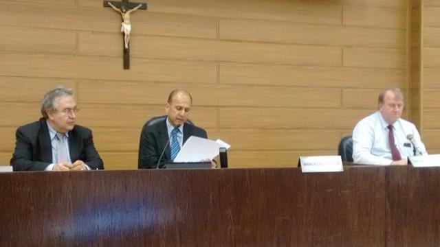 Vereadores que integram a CEI durante depoimento (Foto: Divulgação Câmara Municipal)