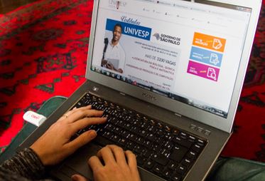 São vários cursos gratuitos oferecidos pela Universidade Virtual