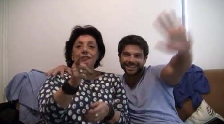A jornalista Leda Nagle e seu filho, o ator Duda Nagle durante gravação do piloto do projeto (Foto: Reprodução)
