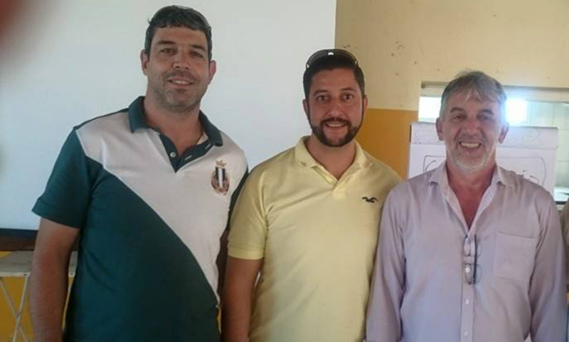 Presidente Helder e o tesoureiro Jean Floro com o representante da Força