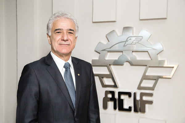 Para o presidente da ACIF, Dorival Mourão Filho, os comerciantes devem aproveitar a disposição do consumidor em gastar nesta época do ano (Foto: Imprensa ACIF)