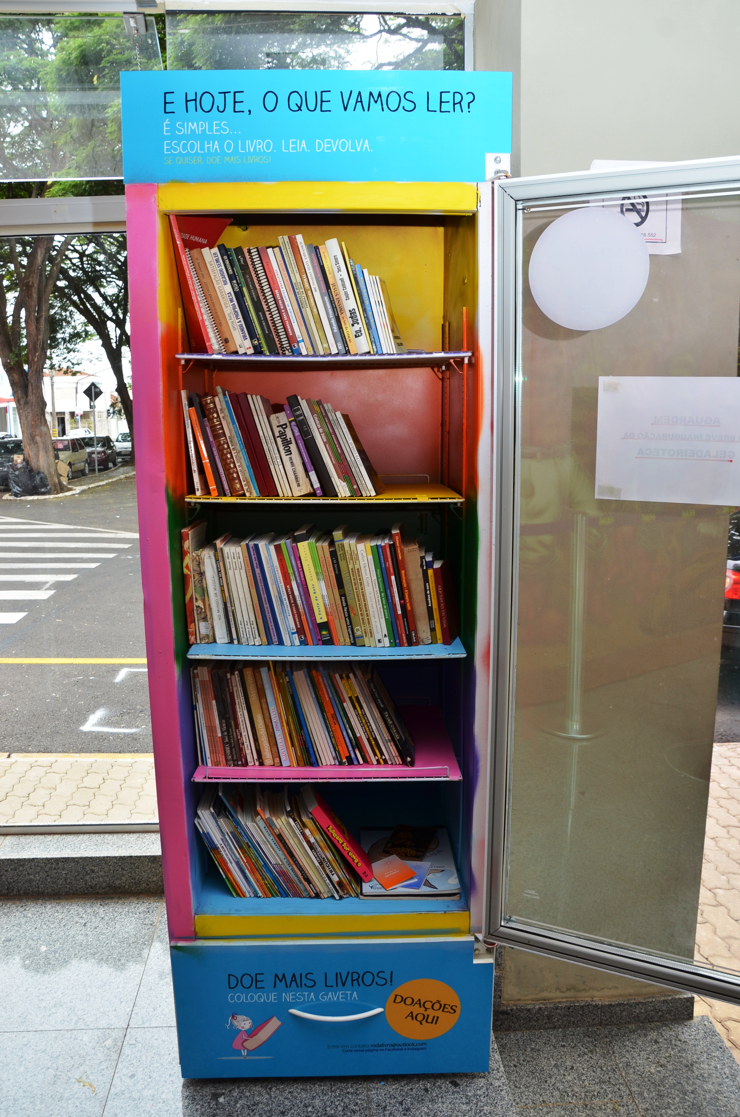Geladeiroteca da Casa da Cultura de Franca está pronta para receber novas doações de livros (Foto: Prefeitura de Franca)