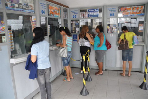 Lotéricas devem ter filas quilométrica ao longo da semana para jogar na Mega Sena (Foto: Reprodução)