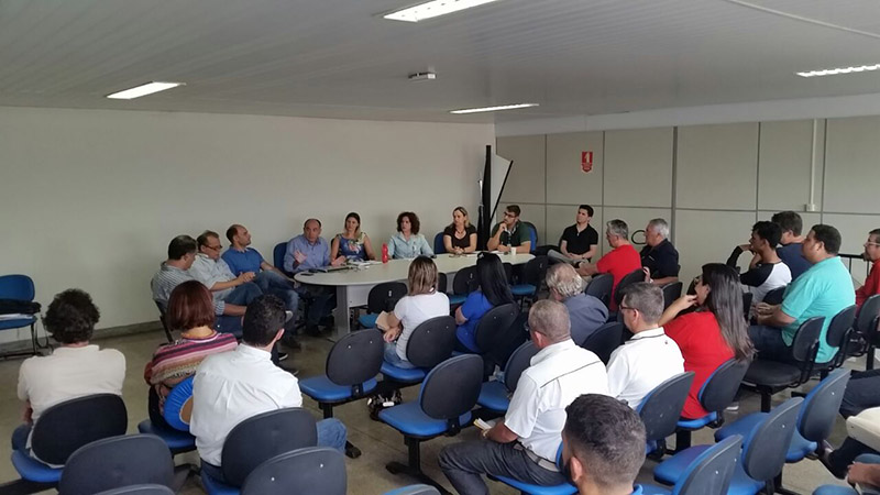 Reunião realizada entre os Auditores-Fiscais e donos de postos de combustíveis (Foto: Divulgação)