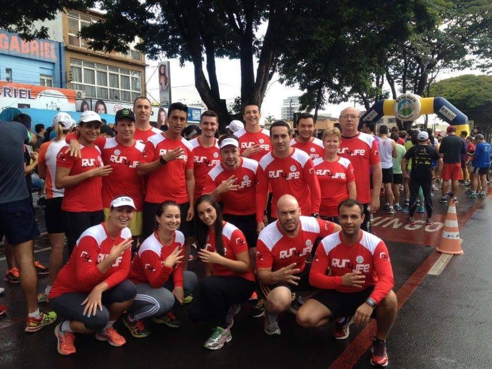 O Run4life é formado por 60 pessoas ativas, que se reúnem toda a semana pra a prática do esporte (Foto: Divulgação Run4life)
