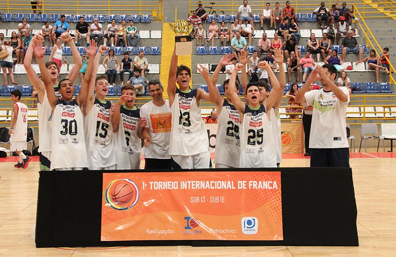 São Bernardo foi o campeão no ano passado da categoria SUB-15 (foto: divulgação)