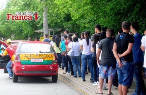 Nova CNH de 2017 tem  visual diferente e mais itens de segurança - Jornal da Franca