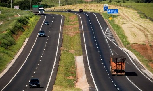 Fim de feriado: planeje seu retorno com segurança nas estradas paulistas - Jornal da Franca