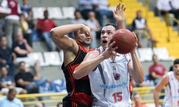 Pivô Lucas Cipolini fecha por mais uma temporada com SESI Franca Basquete - Jornal da Franca