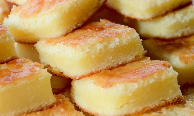 Café da tarde: Bolo de queijo de liquidificador tem textura cremosa e sabor - Jornal da Franca