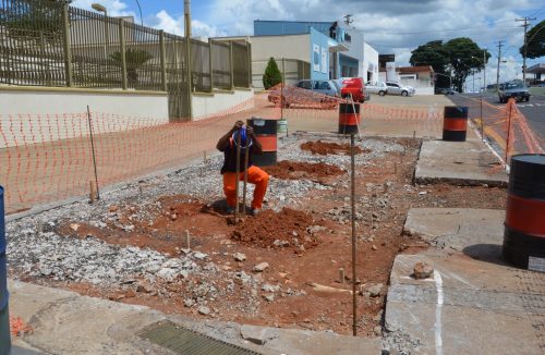 Subterminal de ônibus começa a ser construído na avenida Champagnat - Jornal da Franca