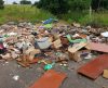 ​Quem joga lixo em terreno ou à beira da rodovia pode ser preso. Crime ambiental - Jornal da Franca