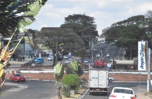 Empresa interdita avenida Alonso para obras perto da Casa do Diabético - Jornal da Franca