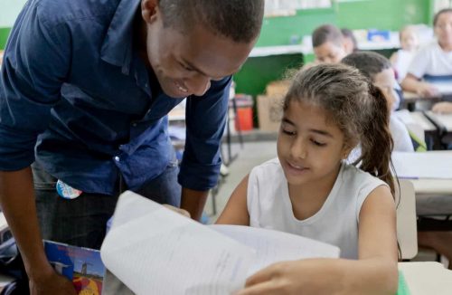 Um em 4 alunos do 2º ano não consegue escrever palavra de três sílabas - Jornal da Franca