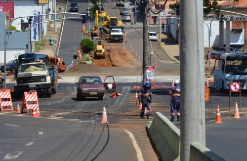 Em Franca, obras na avenida Champagnat seguem durante o fim de semana - Jornal da Franca