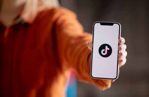 TikTok: entenda porque o algoritmo do app é viciante e supera 3 bilhões de downloads - Jornal da Franca