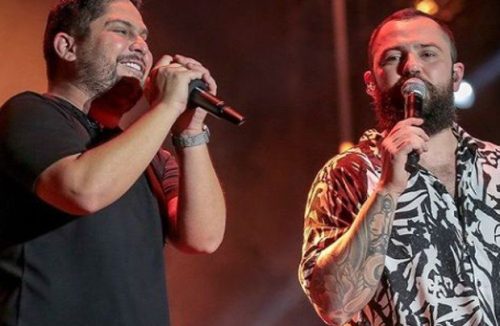 Pedido de fã durante show faz dupla Jorge & Mateus parar de cantar de tanto rir - Jornal da Franca