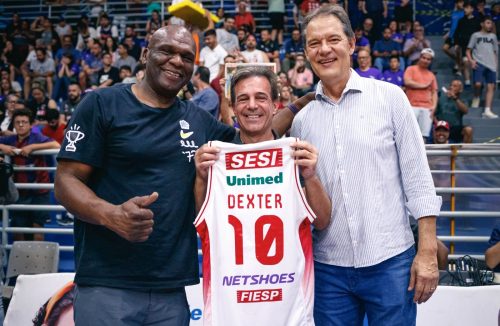 Ex-armador de Franca, Dexter recebe homenagem do clube no ginásio que o consagrou - Jornal da Franca