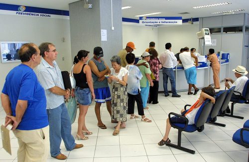 INSS convoca 1.000 aprovados em concurso para fazer andar a fila de pedidos - Jornal da Franca