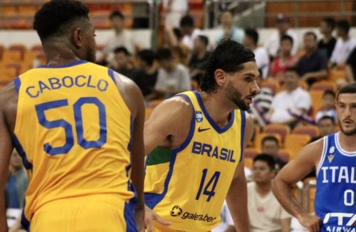 Em jogo polêmico e com show de Lucas Dias, Seleção Brasileira perde para a Itália - Jornal da Franca