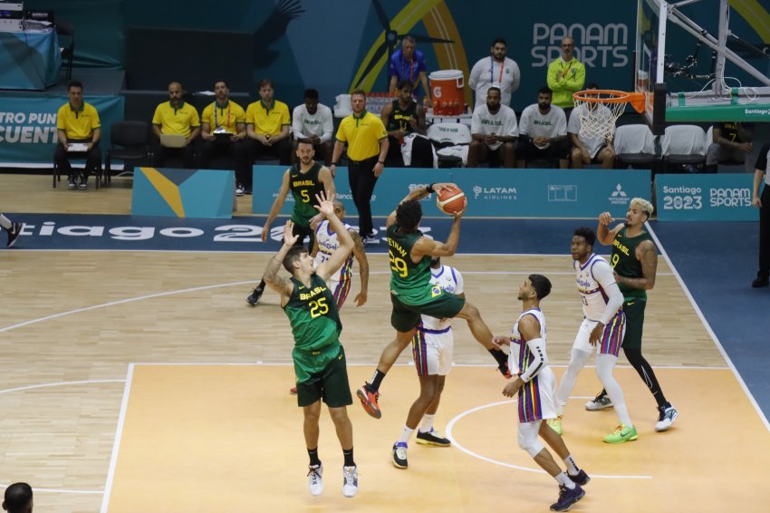 Selecção Nacional de Basquetebol disputa hoje um lugar nos quartos