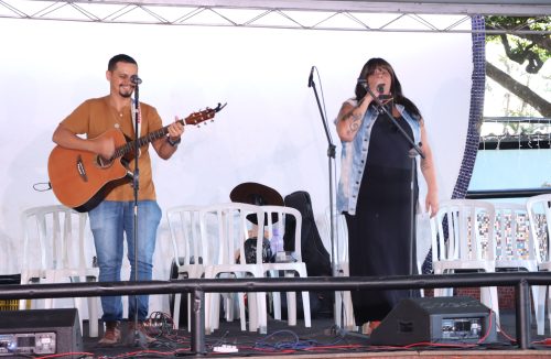 Manoel Gomes, autor do fenômeno 'Caneta azul', prepara turnê nos EUA e é  festejado por Ivete Sangalo e Léo Santana