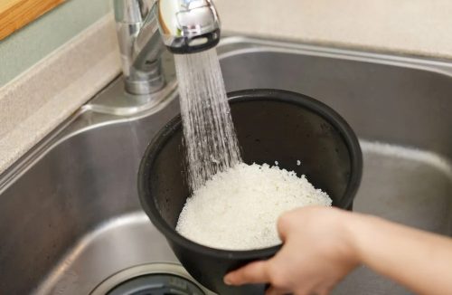 Muita gente faz errado: será que é preciso mesmo lavar o arroz antes de cozinhar? - Jornal da Franca