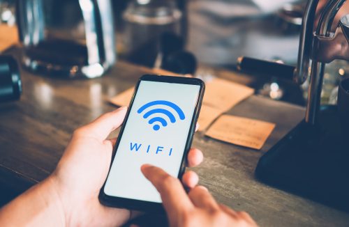 Saiba como conseguir a senha do Wi-Fi do lugar sem ter que pedir para ninguém - Jornal da Franca