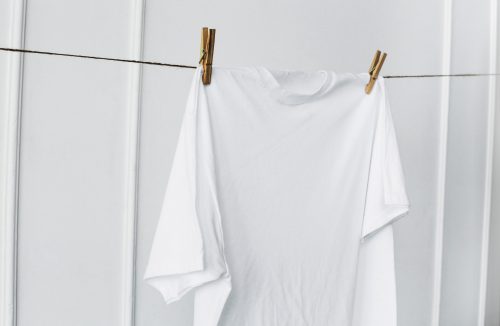 Como desencardir as roupas brancas: com esse truque, fica um pouco mais fácil - Jornal da Franca