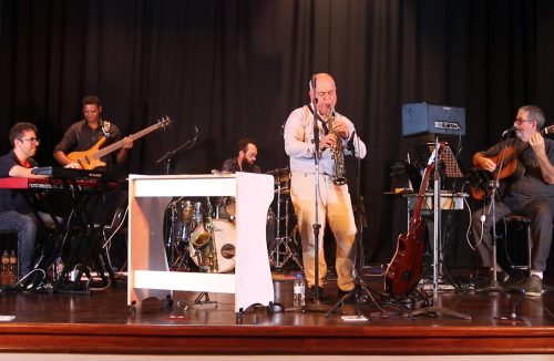 Coreto da Estação, em Franca, vira palco de show com o músico Erlindo Morato - Jornal da Franca