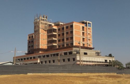 Obra segue: construtora trabalha na fachada do hospital estadual público de Franca - Jornal da Franca