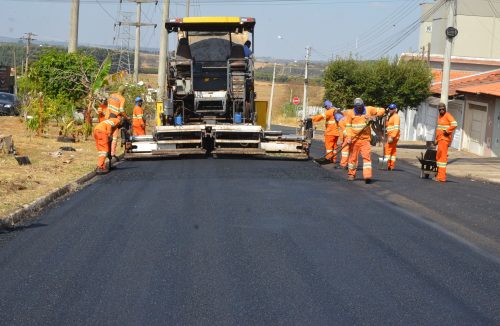 Novas melhorias no asfaltamento avançam em bairros de Franca - Jornal da Franca